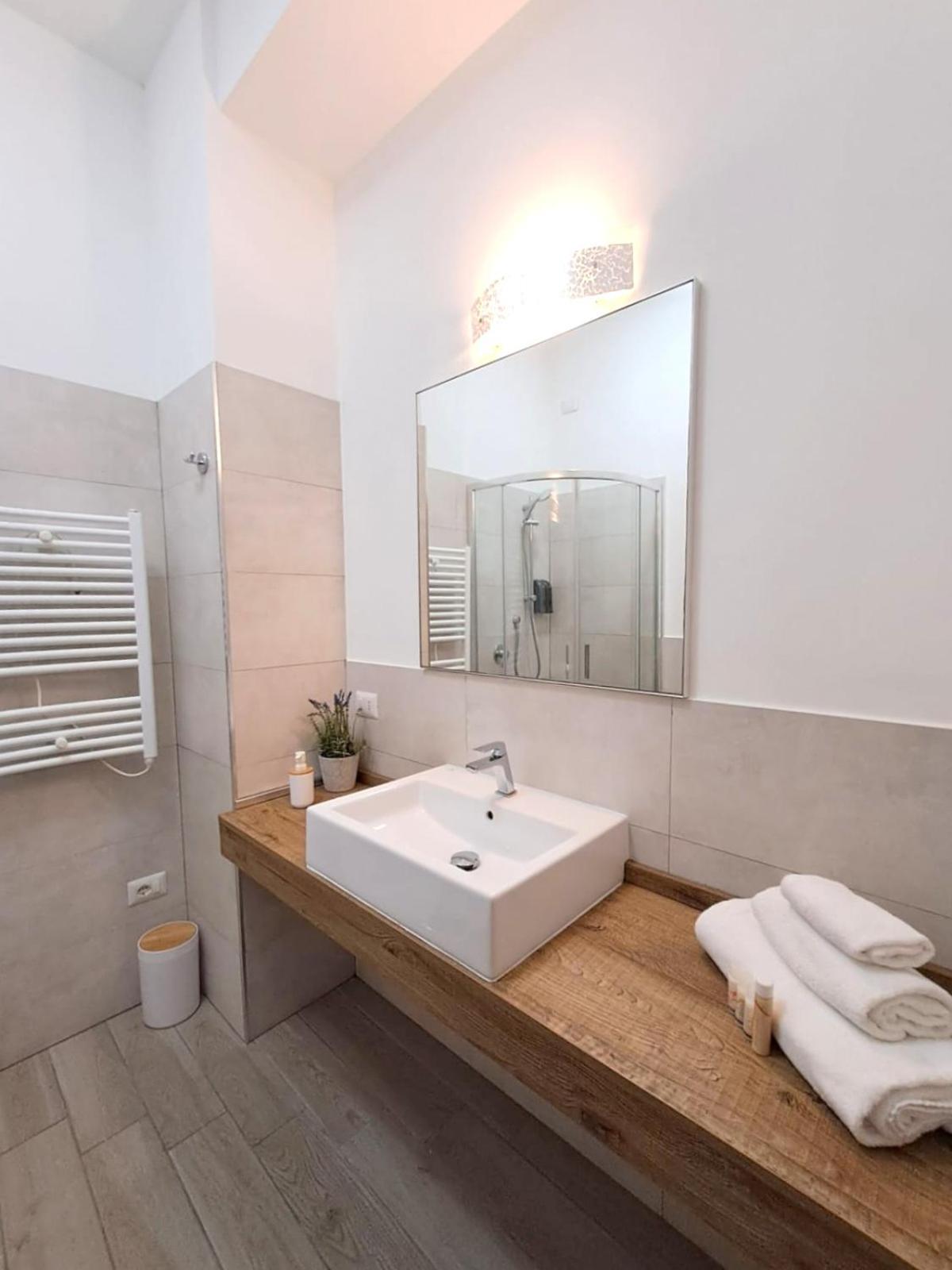 Ajana Rooms By Accomodo กาญารี ภายนอก รูปภาพ